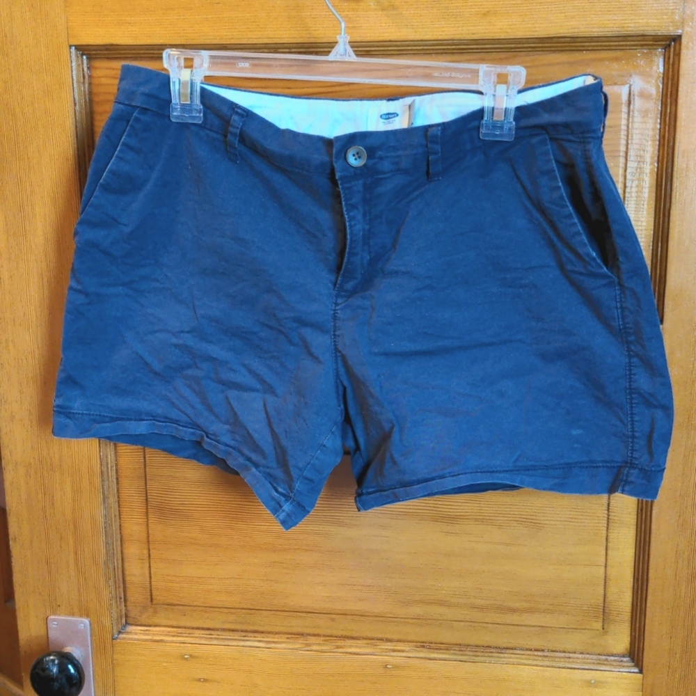 Old Navy chino shorts 5"
